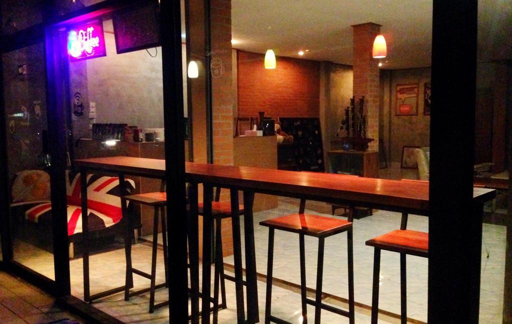 Indy Home Guesthouse 코팡안 외부 사진